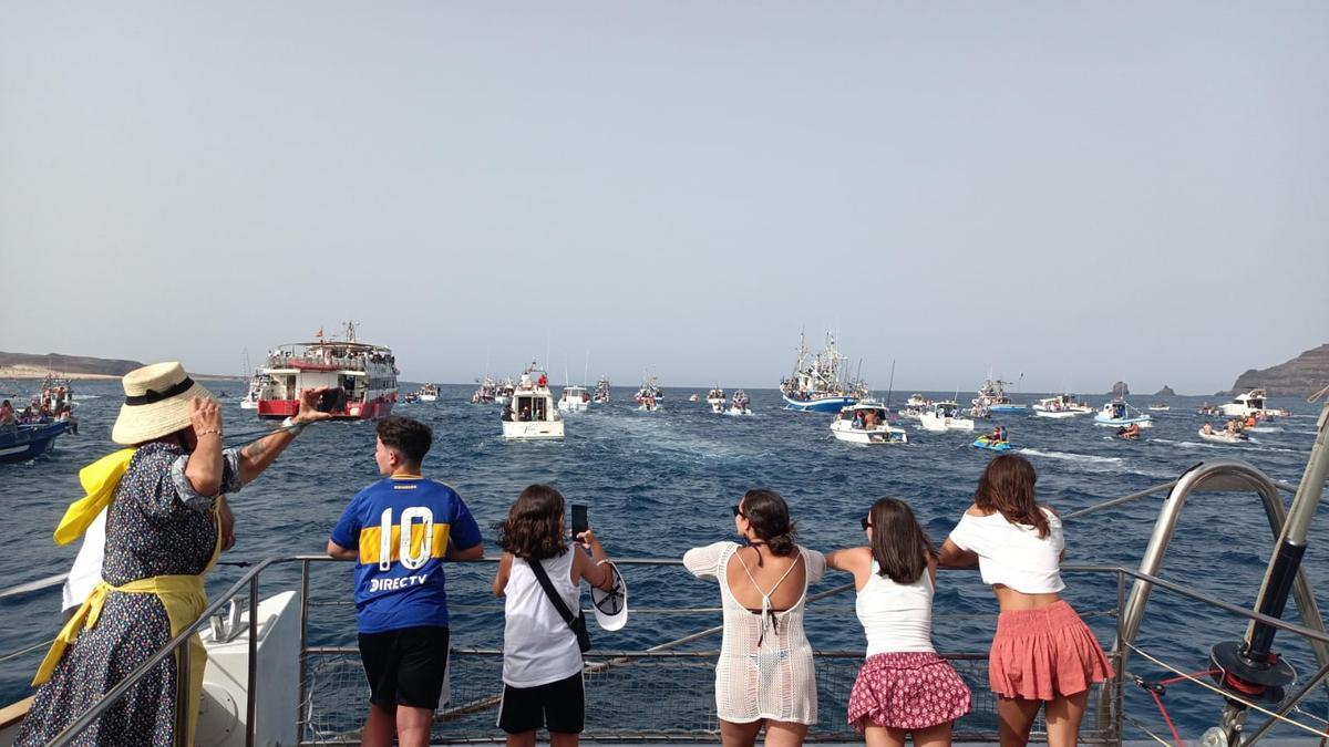 Fiestas del Carmen en La Graciosa 2026: guía completa, horarios especiales y procesión marítima
